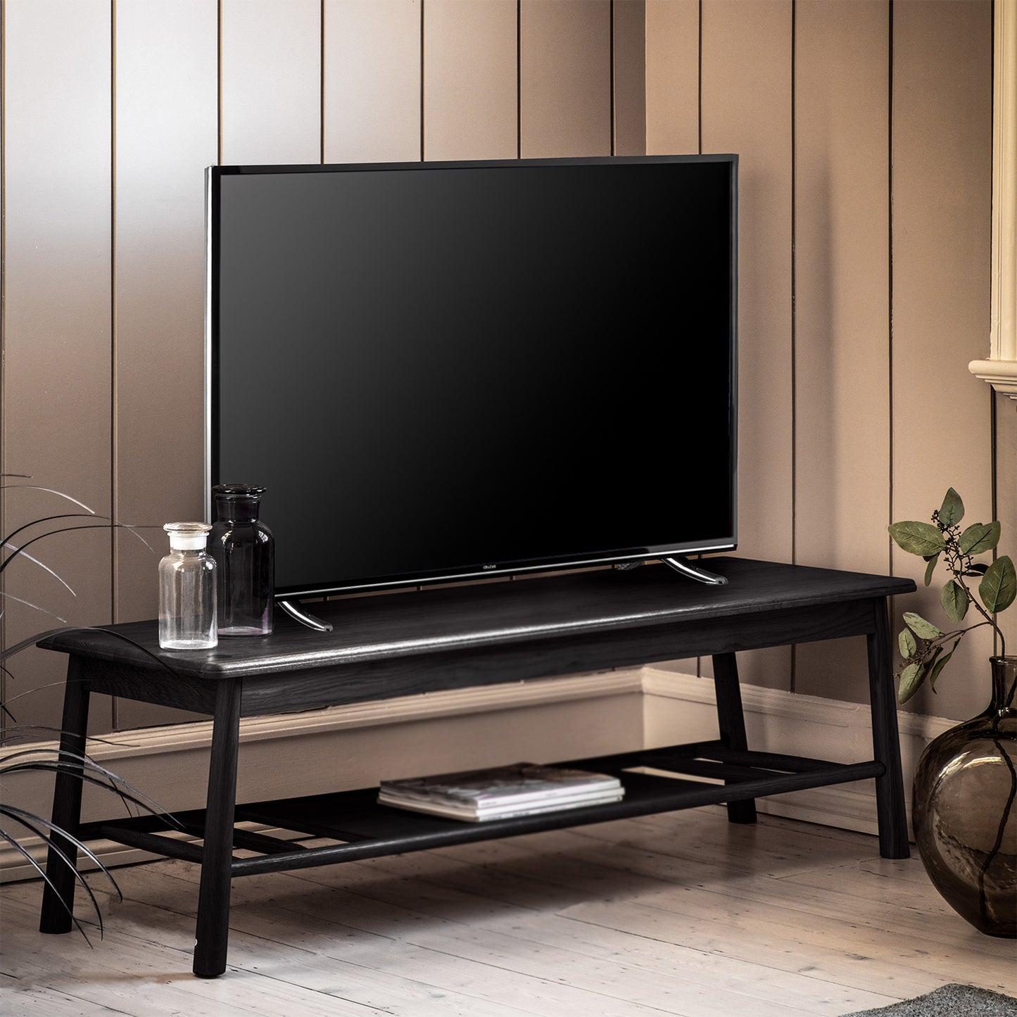 Shaker Media Unit - Black