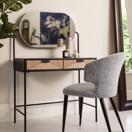 Williamsburg Dressing Table With Mirror