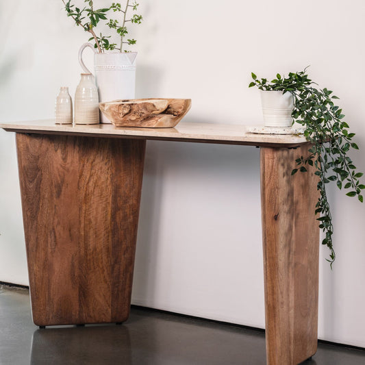 Troopers Hill Console Table - Roomset